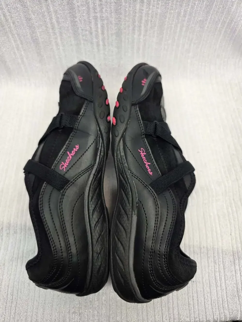 Skechers Women's Black and Pink Slip-On Sneakers SN 22454